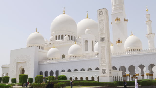 Emiratos-Árabes-Unidos-la-luz-solar-verano-principal-medio-oriente-mezquita-entrada-principal-4-K