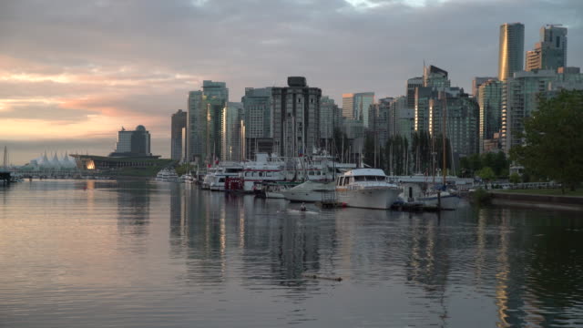 Coal-Harbor-Skyline,-Vancouver.-4K-UHD
