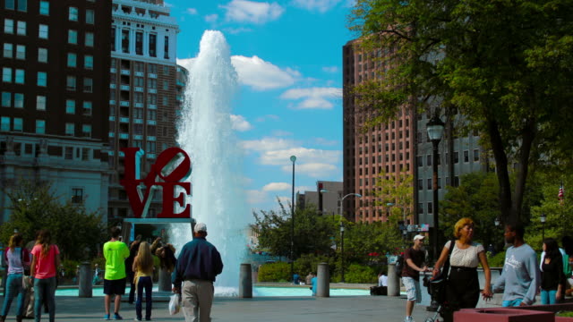 Philadelphia-Love-Park-timelapse