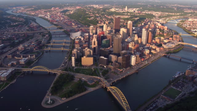 Aerial-view-of-Pittsburgh,-Pennsylvania