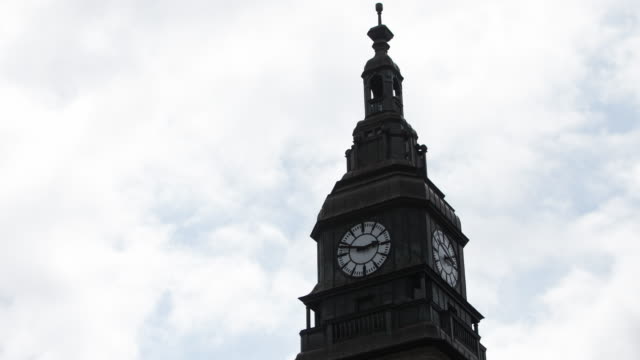 Time-lapse-of-the-Sky-and-Clouds-Behind-Hamburg-Clock-Tower
