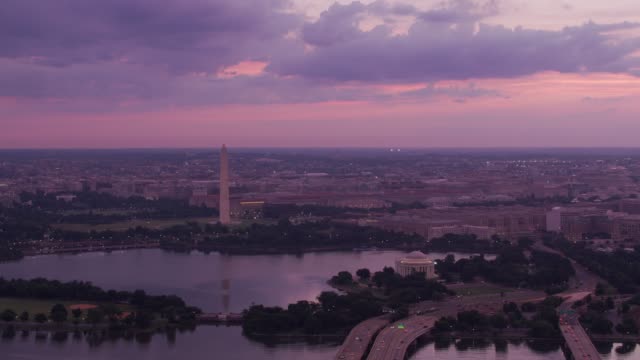 Wunderschönen-Sonnenaufgang-über-Washington-D.C.