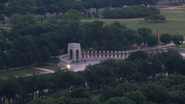 aerial-view-of-the-World-War-II-Memorial.