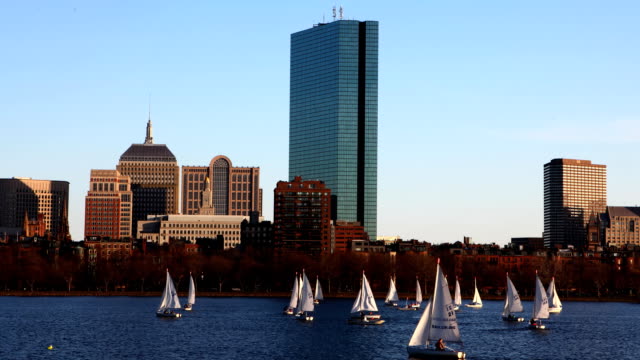 Timelapse-de-la-Boston,-centro-de-la-ciudad-de-Massachusetts-a-través-del-puerto