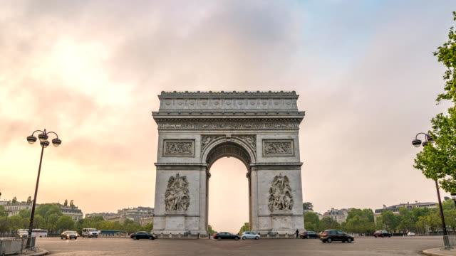 Paris-France-time-lapse-4K,-city-skyline-timelapse-at-Arc-de-Triomphe-and-Champs-Elysees