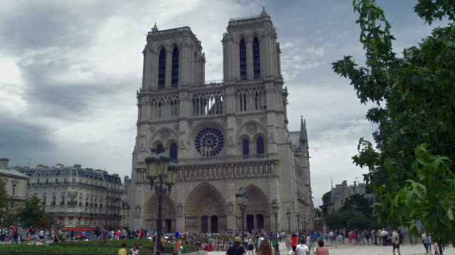 total-shot-of-Notre-Dame-Church,-front-view-including-bell-towers
