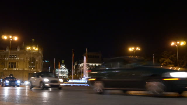 spain-night-light-madrid-traffic-plaza-de-la-cibeles-4k