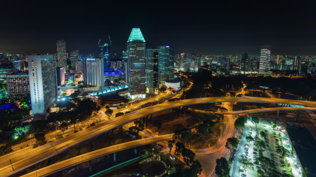 Singapur-Nacht-wenig-befahrenen-Straße-4-k-Zeit-verfallen-von-flyer