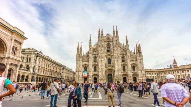Stadt-Mailand-Sommertag-Dom-quadratisch-Panorama-4-k-Zeit-überfüllt-hinfällig,-Italien