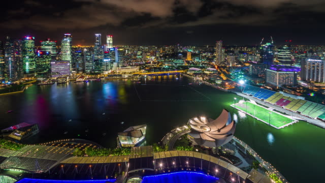 Nacht-Licht-Dach-Panorama-anzeigen-4-k-Zeitraffer-vom-berühmten-Hotel-Singapur