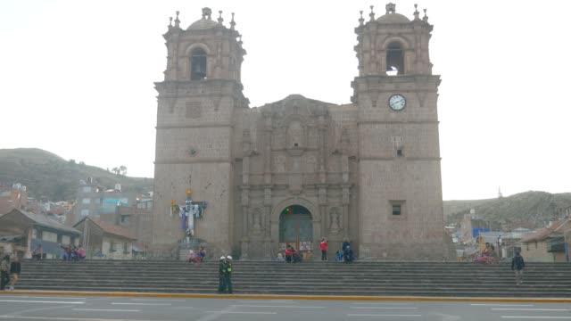 Kathedrale-von-Puno,-Peru