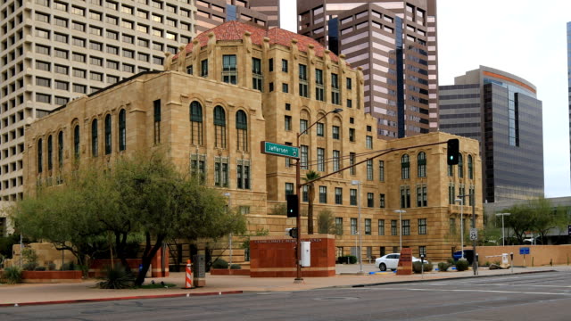 View-of-the-old-City-Hall-in-Phoenix,-Arizona