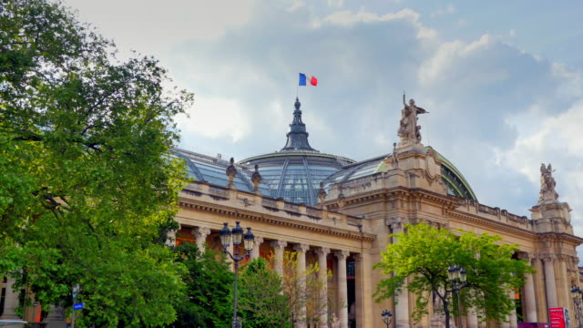 Paris-Grand-Palais,-la-arquitectura-del-Palacio,-la-ciudad-Europa-de-turismo-Sena