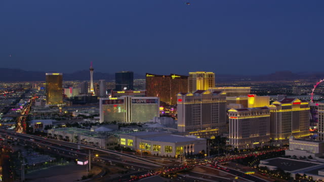 Vista-aérea-de-Las-Vegas-Strip-de-noche.