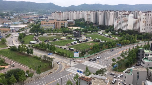 Time-lapse-traffic-at-yangju-in-Korea
