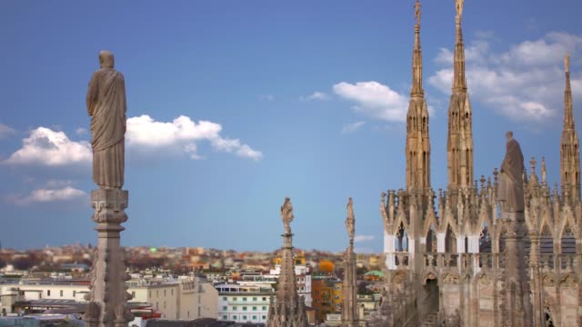 Milán-Italia,-vista-de-la-ciudad-desde-la-terraza-del-Duomo.
