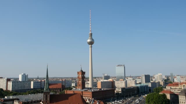 Berlin-skyline-aerial-city-center-Tv-Tower-(Fernsehturm)