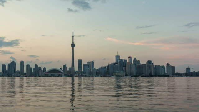 Timelapse-Toronto-horizonte-al-atardecer