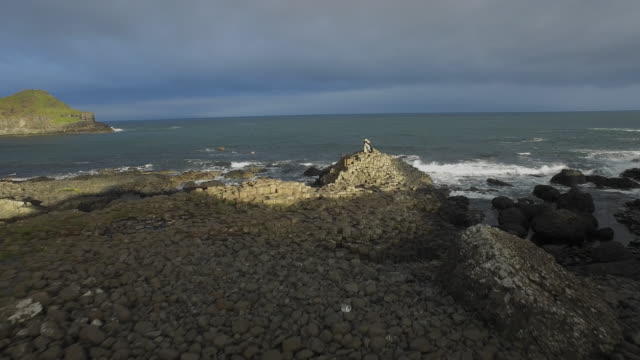 4k-Aerial-Shot-of-a-Queen-on-Giant's-Causeway,-Northern-Ireland