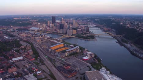 Aerial-view-of-Pittsburgh,-Pennsylvania