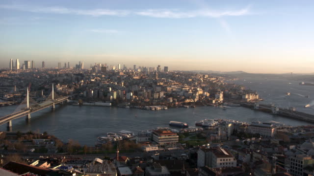 Vista-del-cuerno-de-oro-y-el-Bósforo-de-Istanbul
