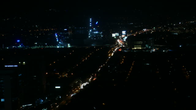Lapso-de-tiempo-de-paisaje-urbano-y-el-tráfico-en-Manila
