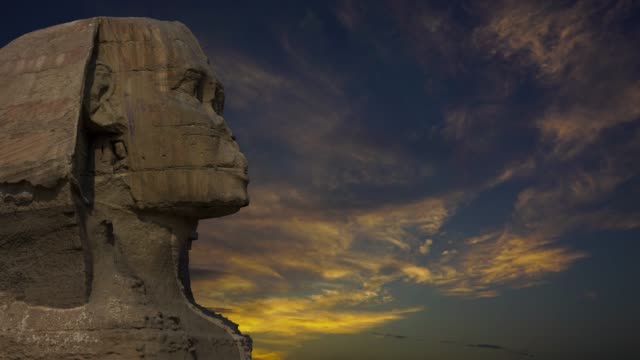 Sphinx-and-sunset-clouds-in-Egypt,-timelapse-4k