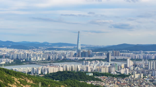Ciudad-de-Seúl-y-Torre-de-Lotte,-Corea-del-sur.-Lapso-de-tiempo-4k