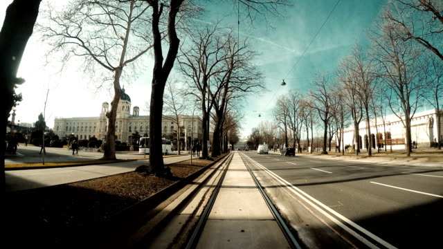 Wien,-Österreich---März-12,2016:-4K-Zeitraffer-Aufnahmen-von-einem-Zug-auf-der-Strecke