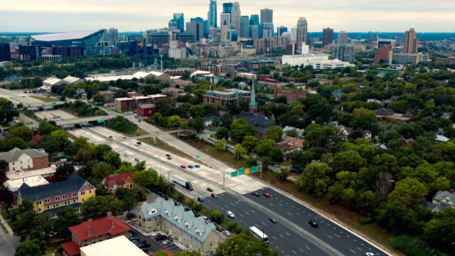 Aerial-of-Minneapolis-Skyline---Hyper-Lapse