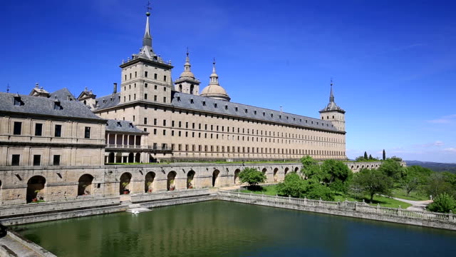 Royal-monasterio-de-San-Lorenzo-de-El-Escorial-cerca-de-Madrid,-España