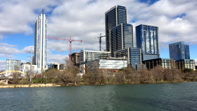 View-of-the-Austin-skyline-on-a-sunny-day