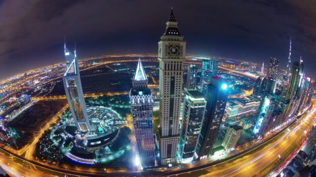 Dubai-downtown-Nacht-Licht-Hauptstraße-Dach-Top-Panorama-4-k-Zeit-verfallen-Vereinigte-Arabische-Emirate