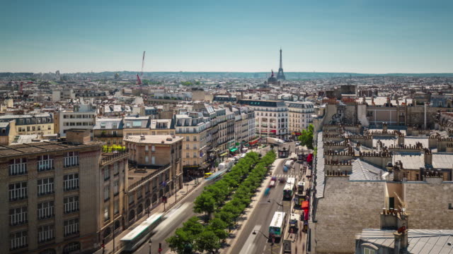 Francia-día-de-verano-superior-panorama-de-París-Ciudad-techo-tráfico-calle-eiffel-torre-4-lapso-de-tiempo-k