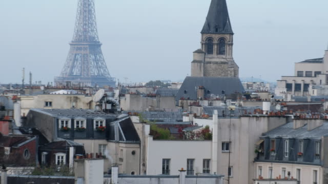 Antenne-Dach-Paris-Frankreich-an-der-Spitze