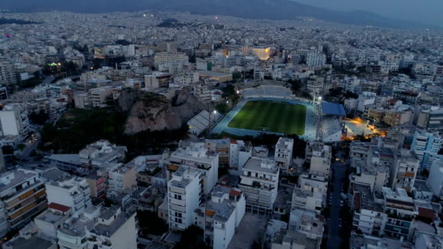 Athen-bei-Dämmerung,-aerial-view