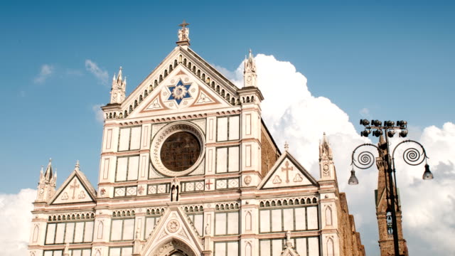Basilica-of-the-Holy-Cross-(Basilica-di-Santa-Croce)-in-Florence,-Italy.-Time-lapse,-UHD-Video