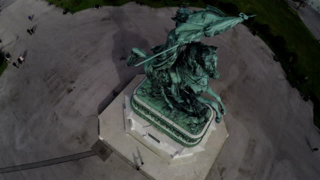 Luftbild-auf-dem-Platz-der-Helden-in-Wien