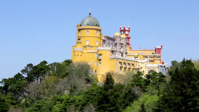 Pena-Palast-von-Sintra,-Portugal.-UNESCO-Weltkulturerbe-und-ist-eines-der-Sieben-Weltwunder,-Portugal