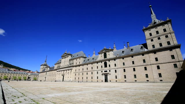 Royal-monasterio-de-San-Lorenzo-de-El-Escorial-cerca-de-Madrid,-España