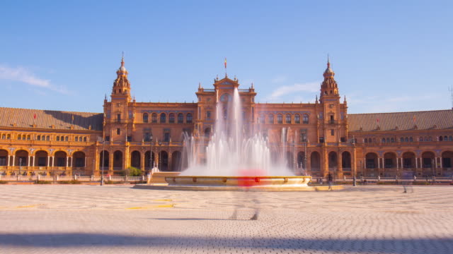 Sol-palacio-de-Sevilla,-España-fuente-turista-paseo-a-caballo-4-K-lapso-de-tiempo-de-España