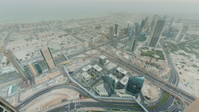 Morgen-Dubai-Stadt-Innenstadt-roof-Top-Verkehr-Straße-Panorama-4-k-Zeit-verfallen-Vereinigte-Arabische-Emirate