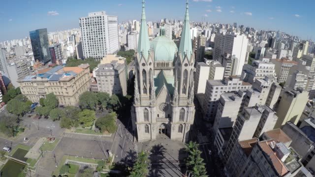 Aerial-View-of-Se-Cathedral,-Sao-Paulo,-Brazil