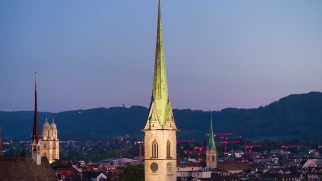der-Schweiz-Nacht-Beleuchtung-Zürich-Stadtbild-auf-dem-Dach-Panorama-4k-Zeitraffer