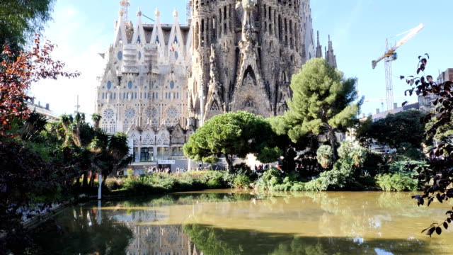 Sagrada-de-Familia-von-Antomio-Gaudi.-Spanien