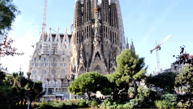 Sagrada-Familia-de-Gaudí-Antomio.-España