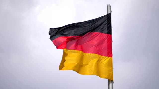 Bandera-alemana-en-cámara-lenta-180fps