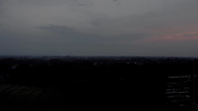 Sonnenuntergang-auf-Bali-Island-tropischen-Dschungel-Drohne-FullHD-aufgenommen