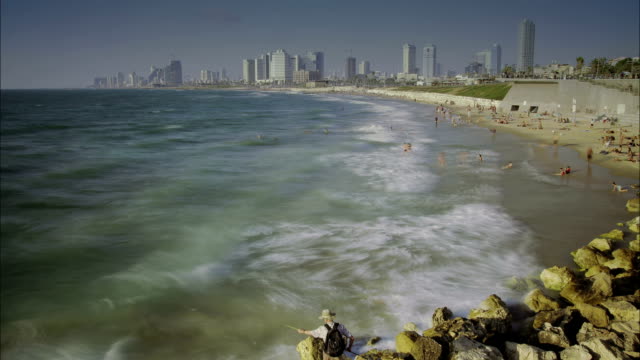 Zeitraffer-Strand-von-Tel-Aviv-skyline
