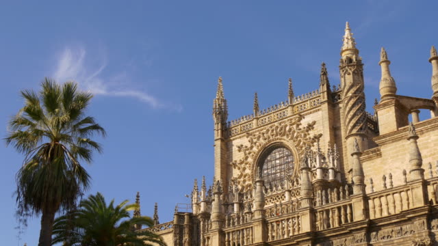 Sevilla-sonnige-Wetter-wichtigsten-Kathedrale-Nach-oben-4-k-Spanien